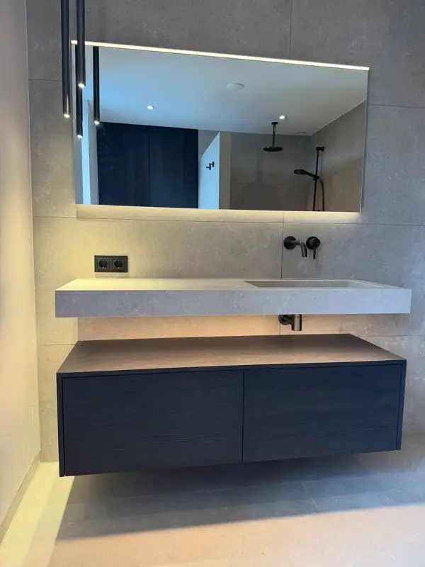 Strakke badkamer in Gennep gerealiseerd